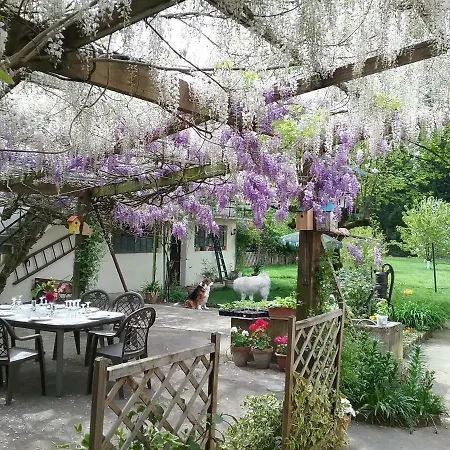 לינה וארוחת בוקר L'auberge De Chaussin